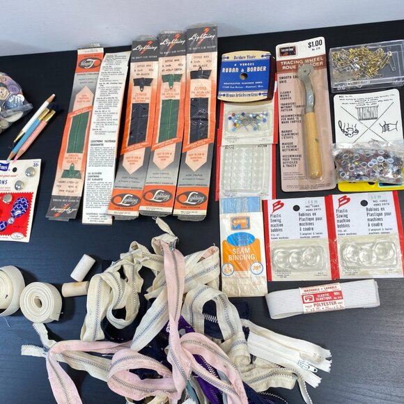 Sewing Tools, Set of 1, Sewing Notions, Zipper, Colorful, Buttons, Washable Pen - Picture 9 of 10